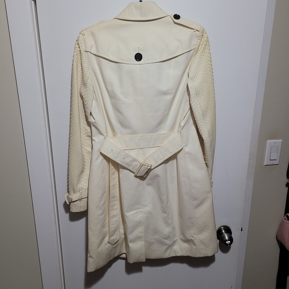 Rare Burberry Jacket - Picture 3 of 9